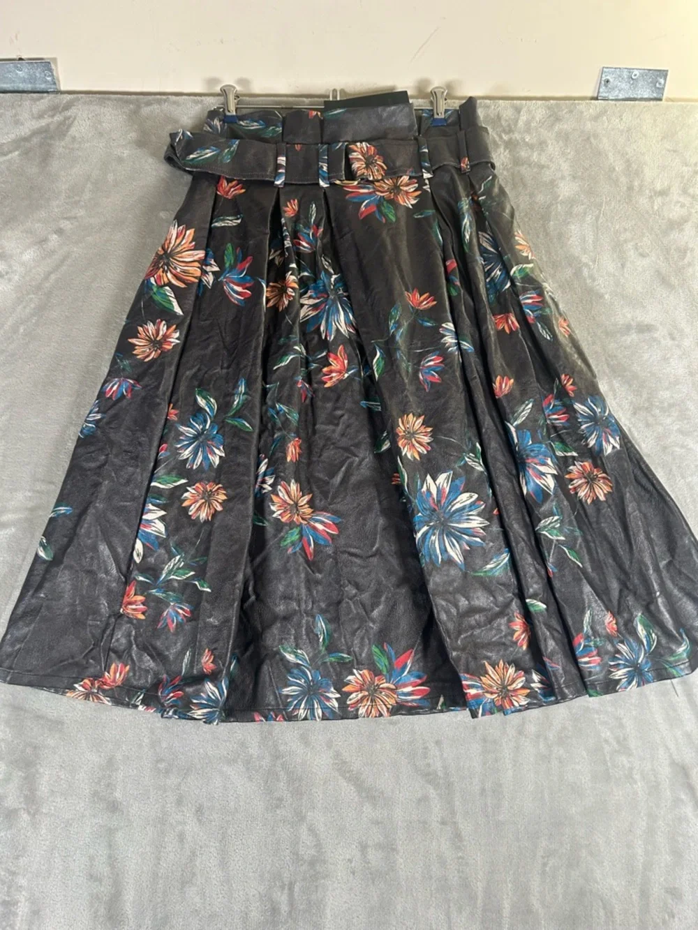 Kosmios Floral Pleated faux leather A-Line Skirt in Black - Picture 1 of 11